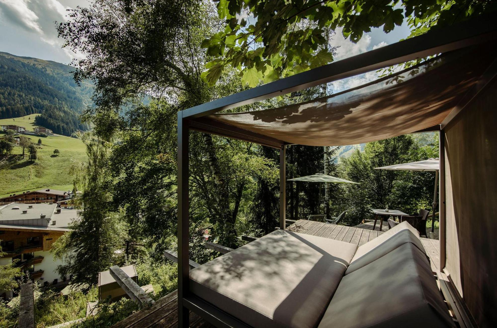 Theresi Hotel